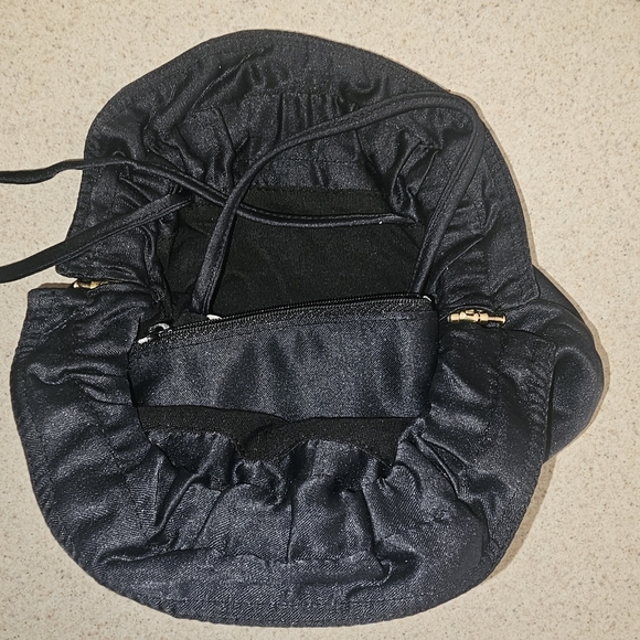 La Regale Black Satin Clutch With Strap - Picture 2 of 3